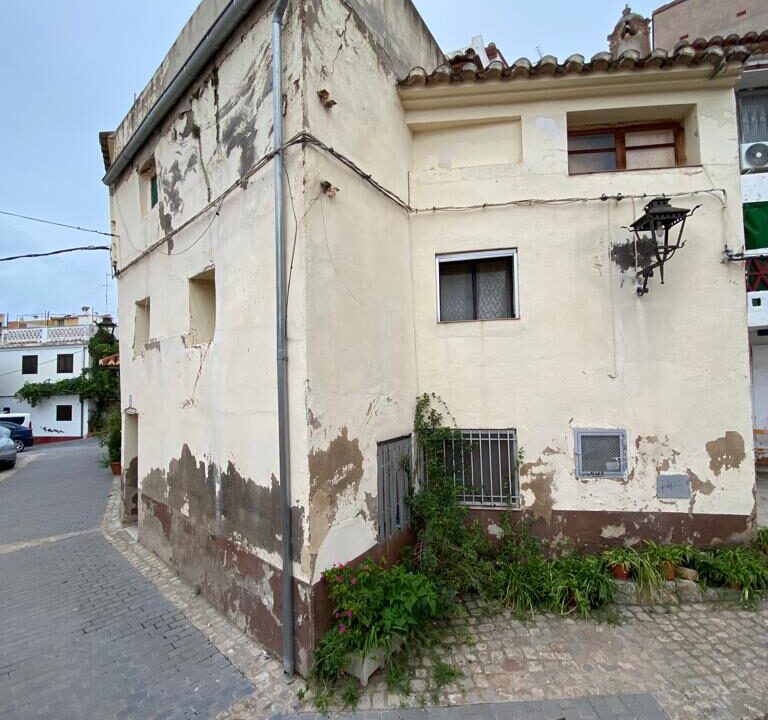 2b514e05-8d77-4598-bb4f-fc5682a60c89